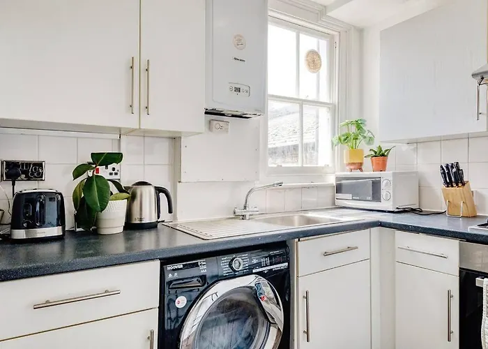 Nice 3 Bed Flat Near Chelsea